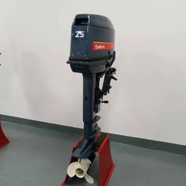 هل محرك قارب ياماها بقوة 25 حصان مناسب للاستخدام في المياه المالحة؟